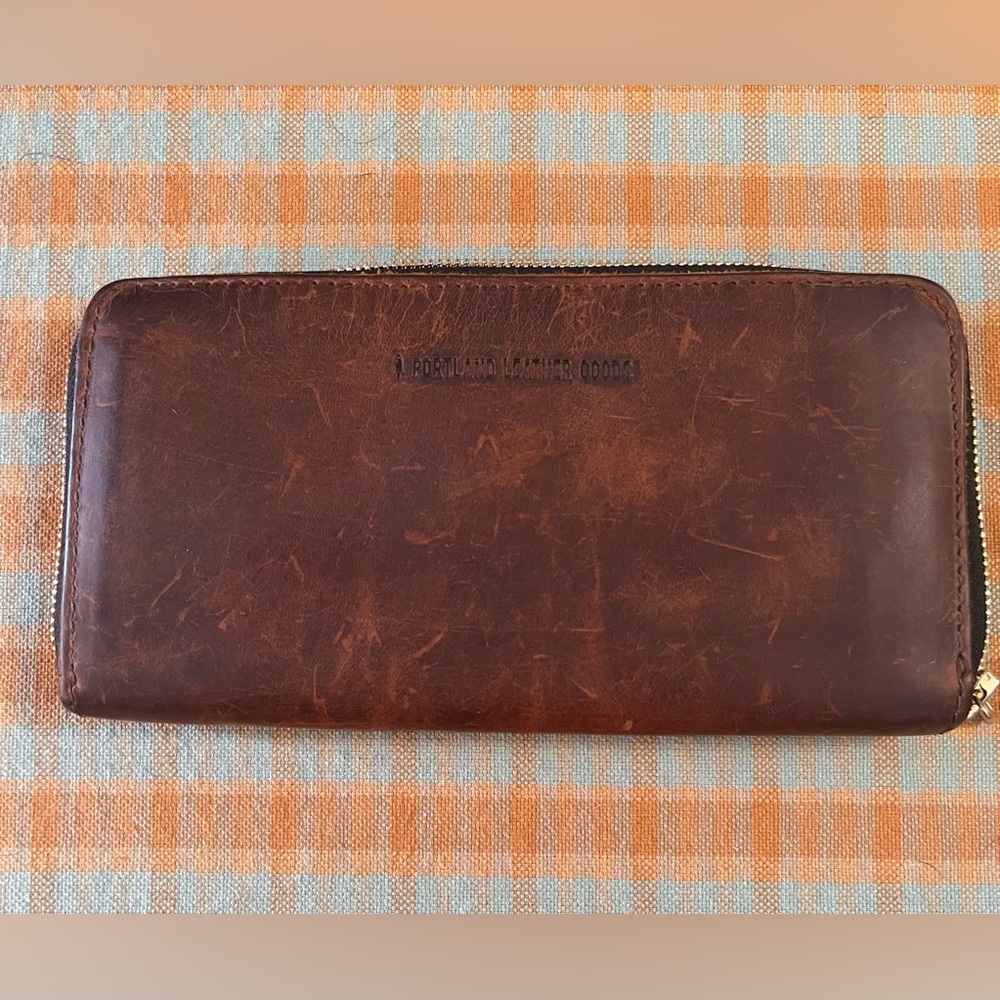Portland leather goods used grizzly accordion zip wallet